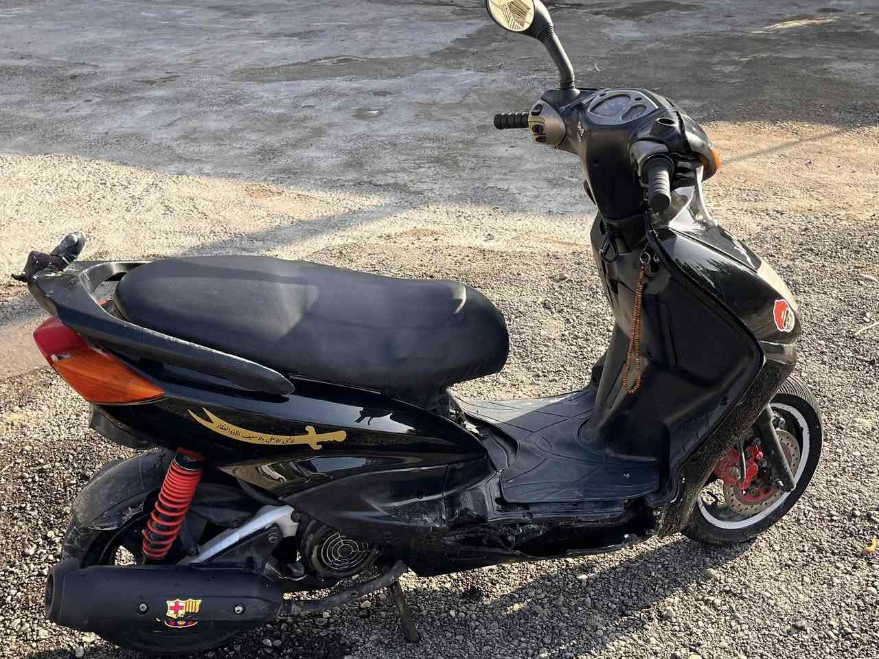 السلام عليكم سكنس نثيه140 للبيع 400وبيها مجال للاتصال *********** مكاني بغداد الشعب الثعالبه
