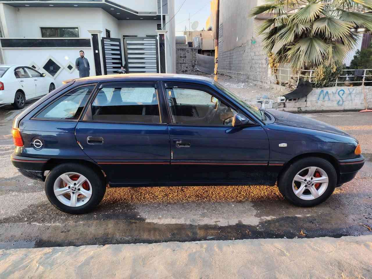 استرا 20 توماتيك وتبريد
كير محرك شرط رقم جديد وسنويه إلى ٢٠٢٩ وهزه جديده

السياره رقم كركوك بس باسمي اني الشرعي وبالموصل

السعر 54 للاستفسار ***********
