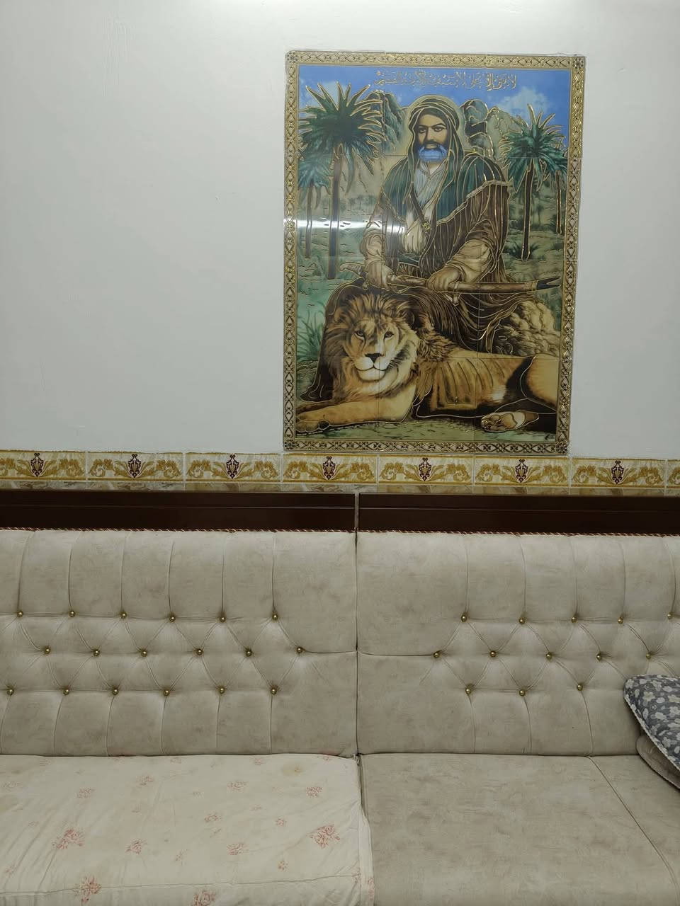 مرخصة الادمن المحترم نص قطعة طابو صرف الواجة 5 والنزال 20 البيت كله سيراميك الارضية كاشي ابو ال 40 عراقي جلي موقعي كراج 5 امترار البطتونة صب مسلح وغرفة فوق كانت سندويش وشلتة سعر 50 مليون قرب شارع الشمري البيت بظهر بيت سيد شاوي الي مقابل المدرسه اصحاب الكساء اي استفسار واتساب ***********
