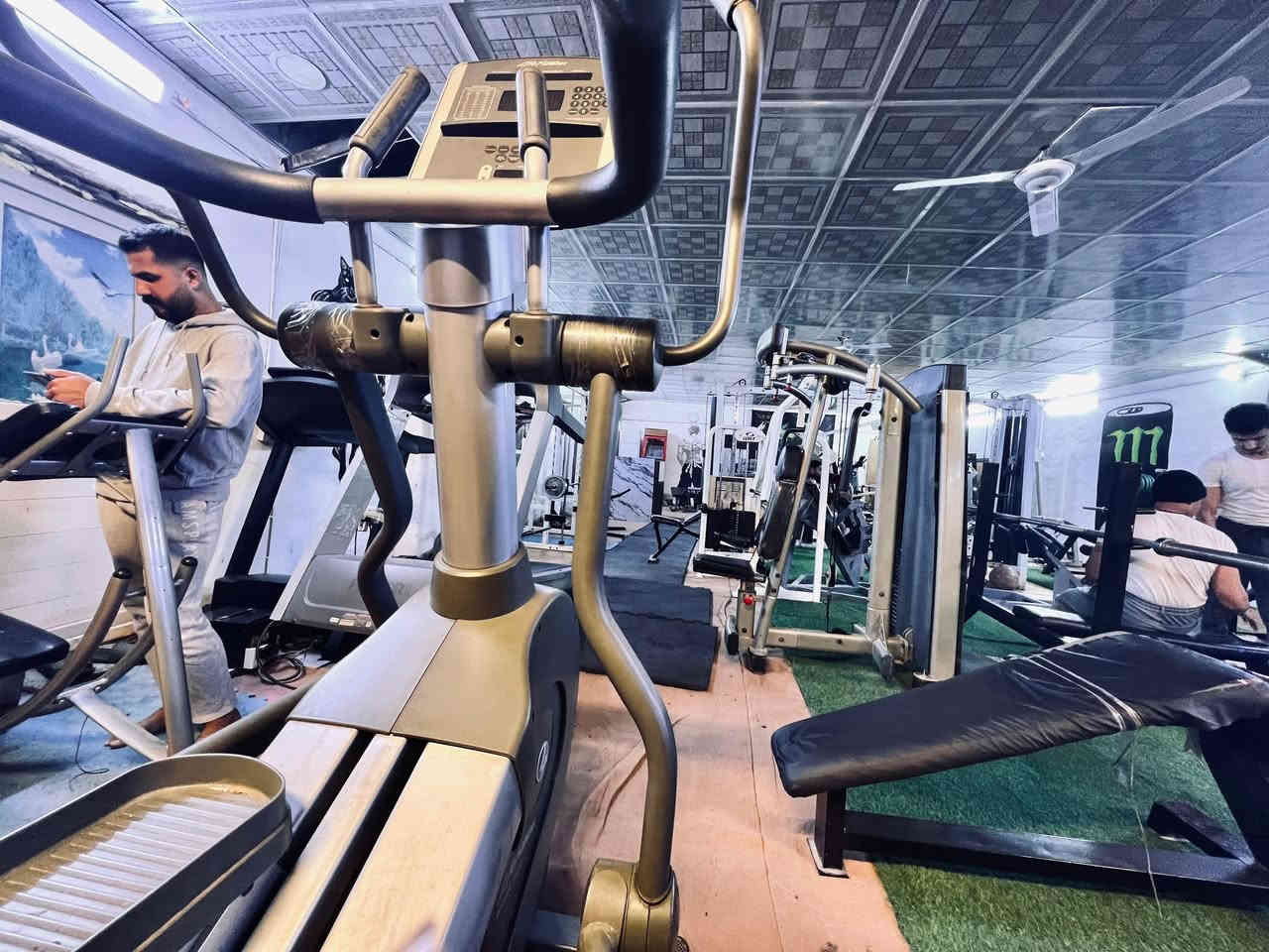 🔥 شتنتظر؟ سجّل الآن وابدأ التغيير! 🔥 للرشاقة، إنقاص الوزن، وبناء العضلات. في قاعة أرنولد كلاسيك 🏋️‍♂️🏋️‍♀️
✅ تدريب وبإشراف الكابتن محمد حاتم
✅ للرجال والنساء
🔹 النساء بإشراف كادر نسوي متخصص
📍 العنوان:
مركز قضاء الطارمية – حي الوحدة – مقابل شارع الملعب
⏰ أوقات التدريب:
• النساء: من 7 صباحًا إلى 3:30 عصرًا
• الرجال: من 3:30 عصرًا إلى 11 مساءً
📞 للحجز والاستفسار:
***********
💪 جسمك الجديد يبدأ بخطوة… لا تأجل!
