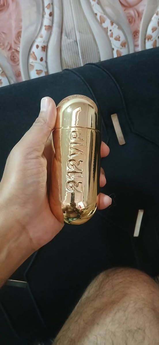مجموعة عطور اصلية شرط الفحص ١٦ قطعة بدون علب 
البيع شلعة 
سعر القطعة ١٥ الف 
مكاني بغداد البلديات 
***********
