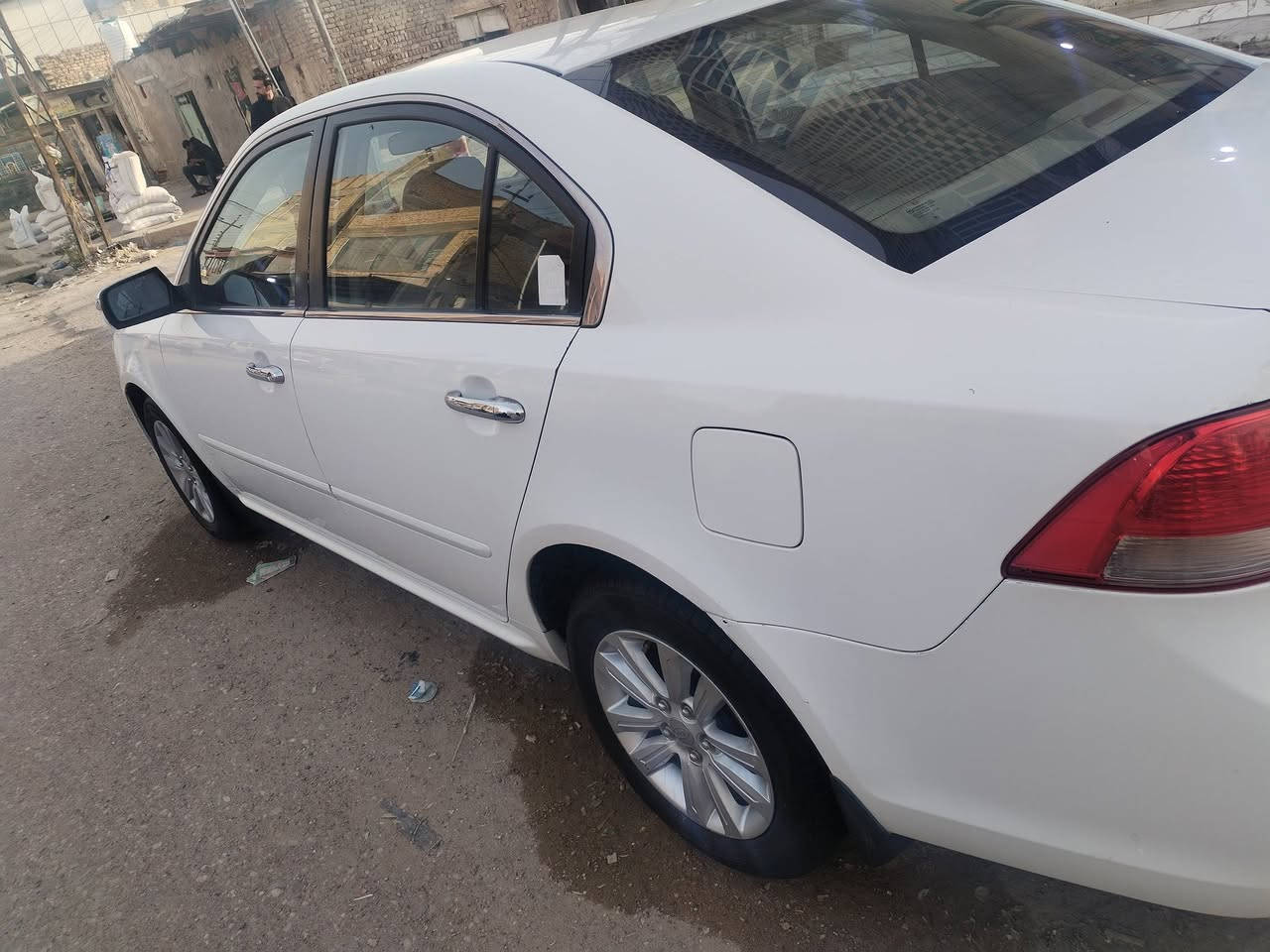 كيه اوبتمه 2010.خليجي فول مواصفات للأخير عدى البصمه مري شفط 5تجاوي وفتحه كفاله عامه عدى ذيل جاملغ الأمامي بي قليل موجود بالصوره رقم نگليزي بأسمي مراوس فقط بأحدث خليجي مكينه وكير كفاله مكان شطره
***********
