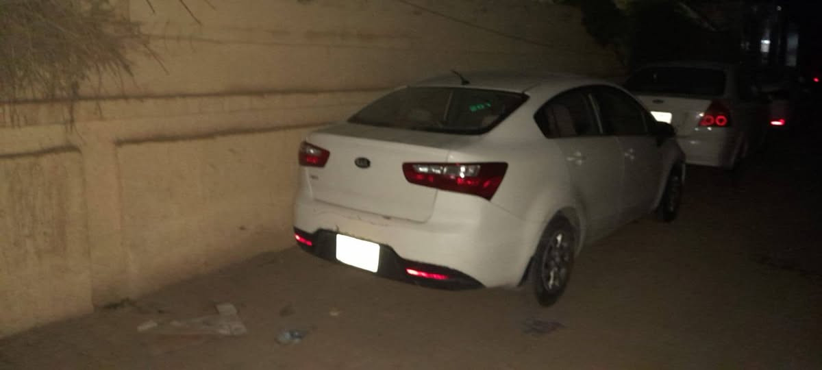 السلام عليكم
كيا ريو 2015 
نجف باسمي
مكينه 1600
السيارة جاهزه
صبغ چاملغ خلفي
مكينه وكير جدد
تبريد شغال

السعر 90$ نقد بيها مجال

ترهم مراوس حسب القناعة
ومده واقساط 
مكان السيارة النجف

موبايل / ***********
