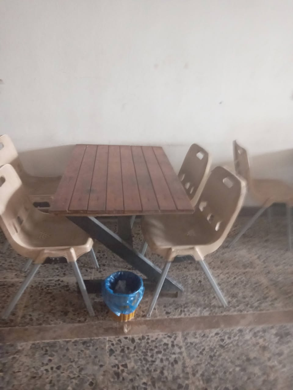 طبلات مطاعم  عدد5 مع الكراسي للبيع بسعر مناسب خاص


**إذا كنت صاحب هذا الإعلان وتريد حذفه لأي سبب، رجاءا أرسل رسالة إلى الدعم الفني**