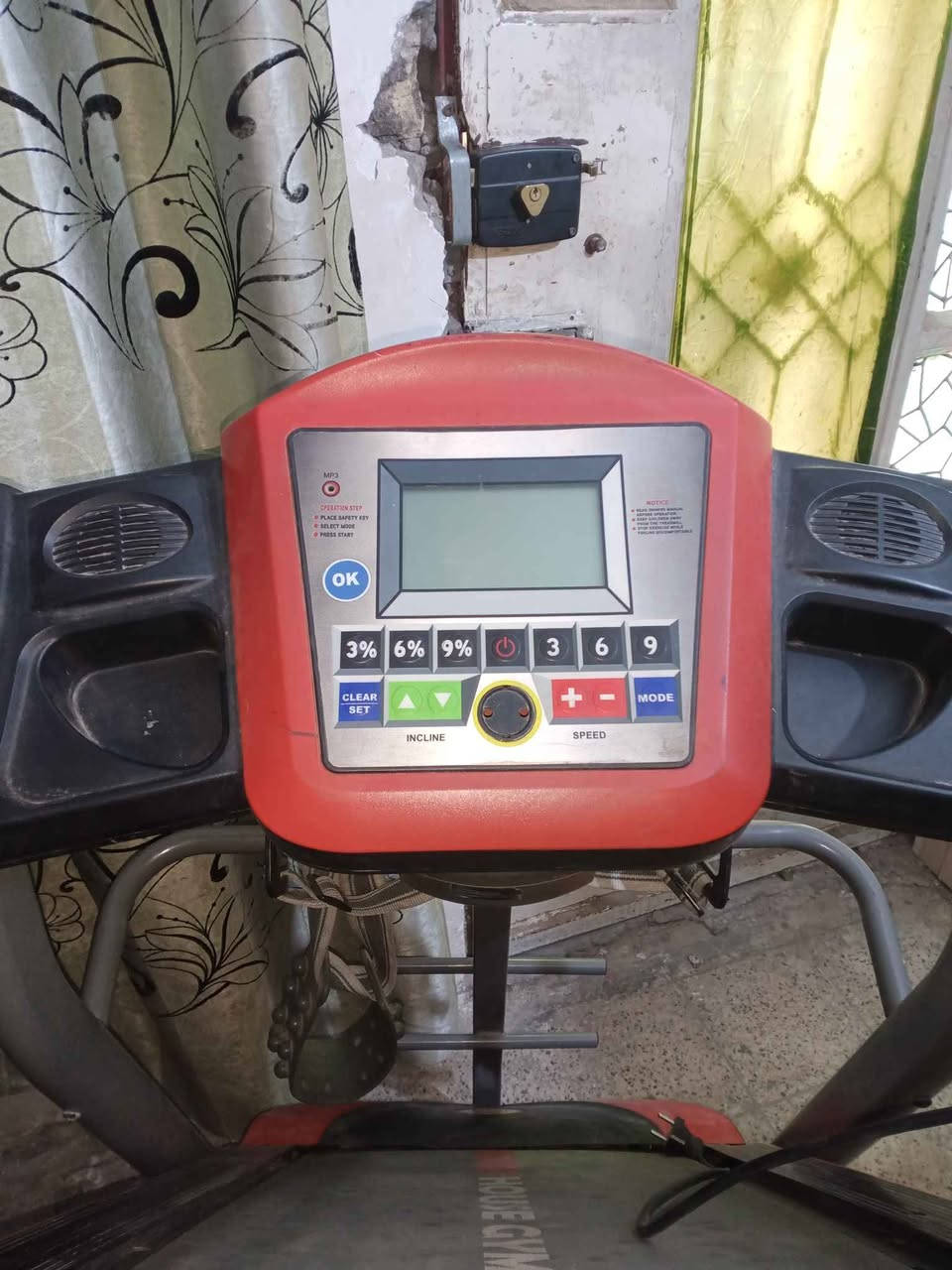 جهاز جري جبلي شغال على الفحص يوجد توصيل 
*********** بغداد, العراق
