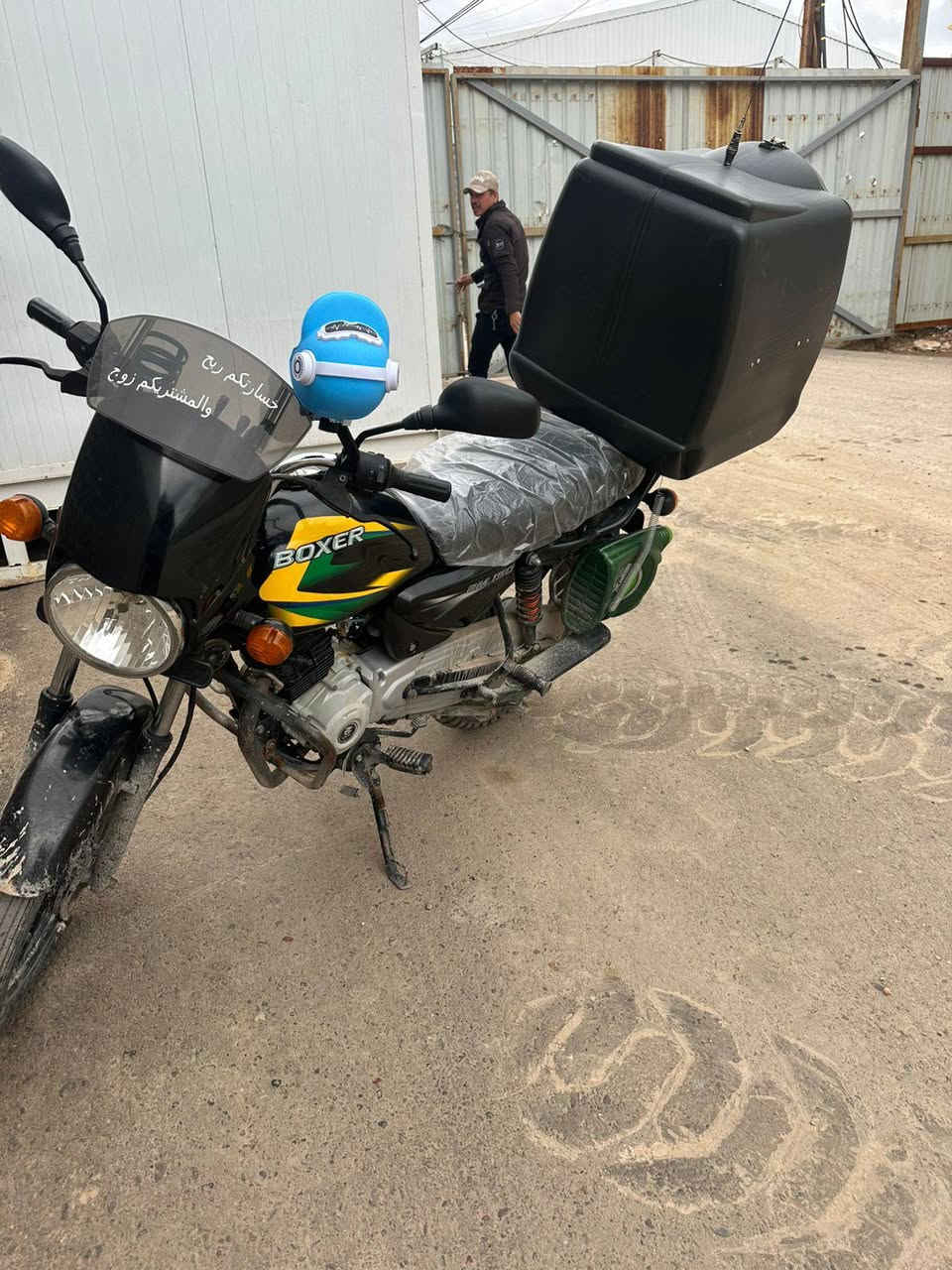 سلام عليكم مره خصت الادمن 
بوكسر 
كلاسيك موديل (21) مكينه خير من الله 
اوراقها كامله 
اي نقص مابيها لدراجه كهربائيات شغاله ومرتبه 
بيها ترتيب بسيط العتله مال كير 
مكان الدراجه 
بغداد الدوره 
رايدها 1٫150 وبيها مجال بسيط 
للاستفسار:***********
