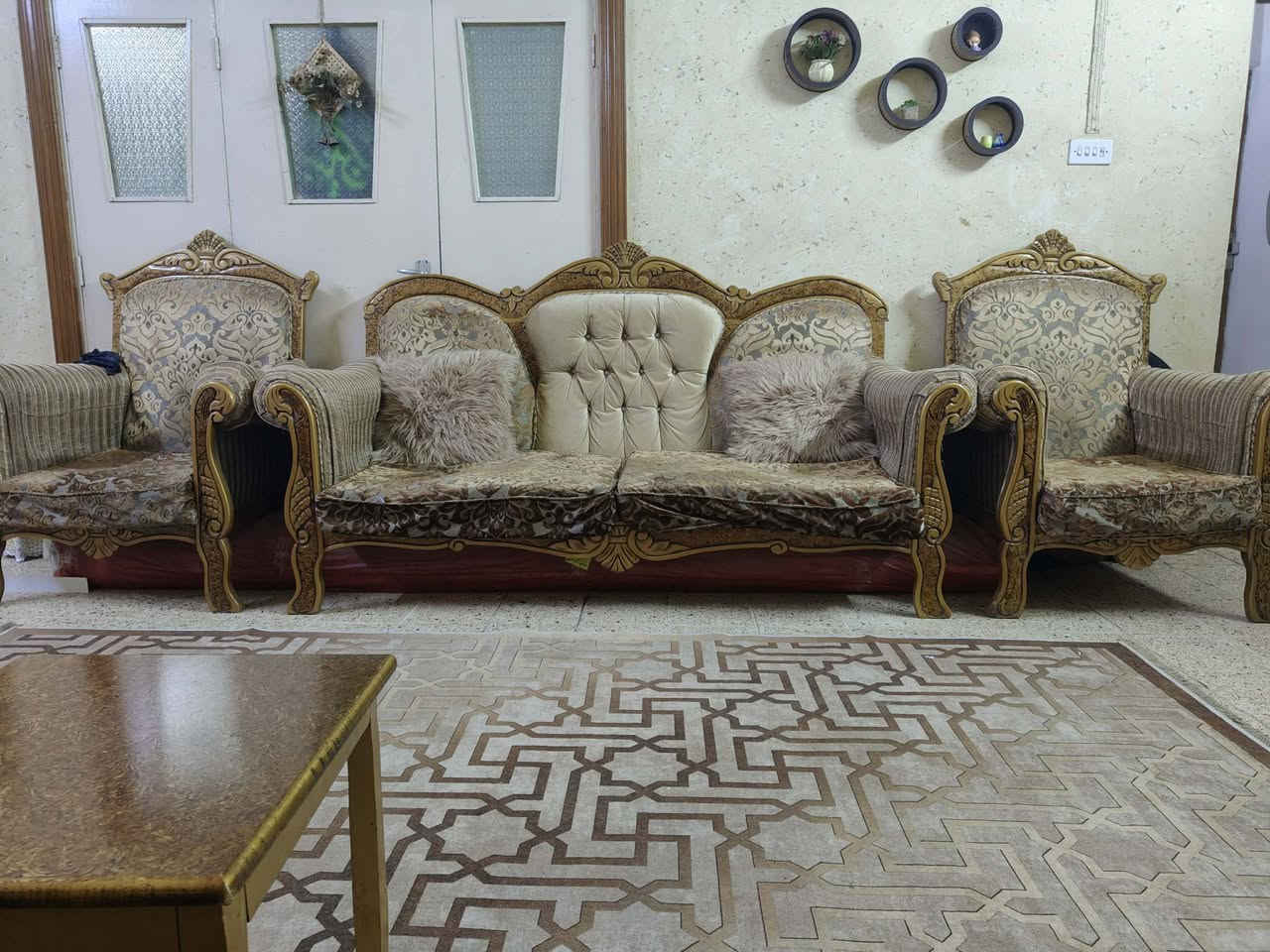 تخم مصري ١٠ مقاعد مع طبلة وسطية ب٢٥٠ الف للتواصل
***********
