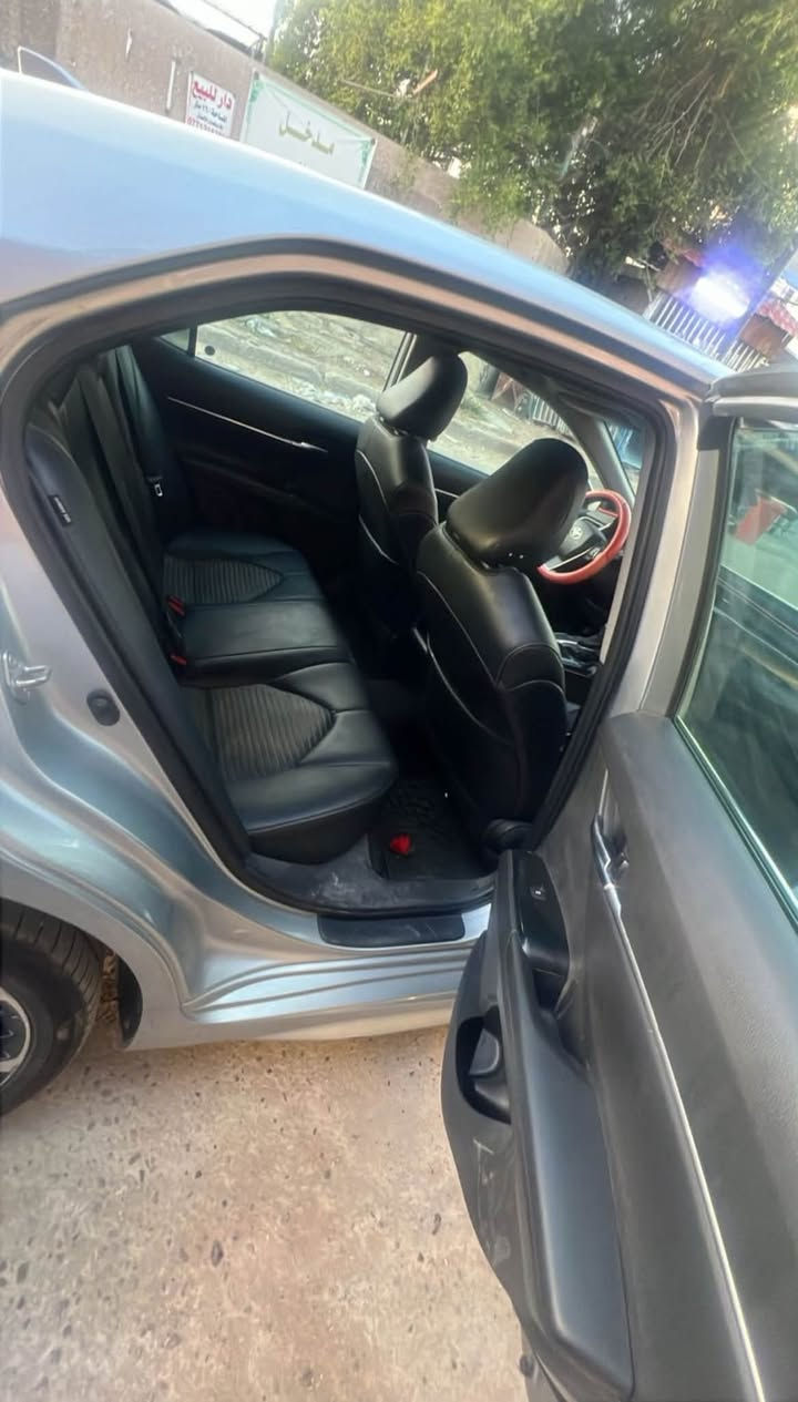 السلام عليكم للبيع فقط كامري ٢٠٢٠ سلفر بدون ايرباكات وبدون صبغ حادث خلفي جاملغ وتم تصليحه بارد وتكحيل قليل بالجاملغ الخلفي عند التصليح البارد  فتحة سقف نوع الكامري SE ماشيه ٥٠ الف  كيلو وليس ميل إذا ميل ٢٥ الف ميل تقريبا العنوان بغدا شارع ١٤ رمضان قرب ساحة اللقاء المحرك ٢٥٠٠ بانزين السعر ٢٠ الف دولار


**إذا كنت صاحب هذا الإعلان وتريد حذفه لأي سبب، رجاءا أرسل رسالة إلى الدعم الفني**