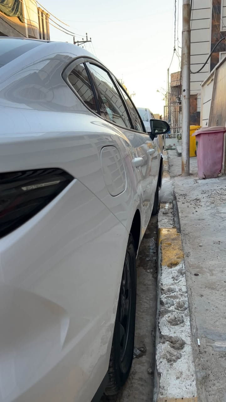 سياره BYD سيل 5  سياره بعدهي  زيرو ماشيه 900  كيلو متر مطاخه الالف بعدهي سياره بعدهي جديده و بجياس الشركة بيها دعامين و مازده فقط الكارت رقم بغداد توها مرقمه 
مكاني بغداد 
***********

