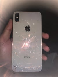 اكس ماكس للبيع بس ضهر مكسور ذاكرة 265 بطارية 78 للبيع قيم وخذ لحد يكسر...