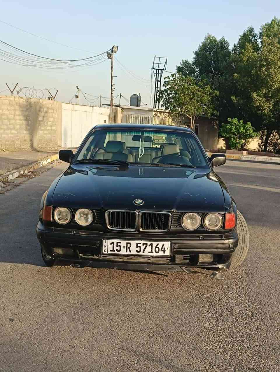 السلام عليكم بيم ٧٤٠ ثمانيه سلندر اللبيع مراوس سياره كلش نضيفه مديل ٩٢ بجم عريض سياره كير ومحرك وصدر وتخم تاير كله جديد مكان سياره بغداد حي العامل الرقم *********** سعر ٦٢ وبيه مجال

