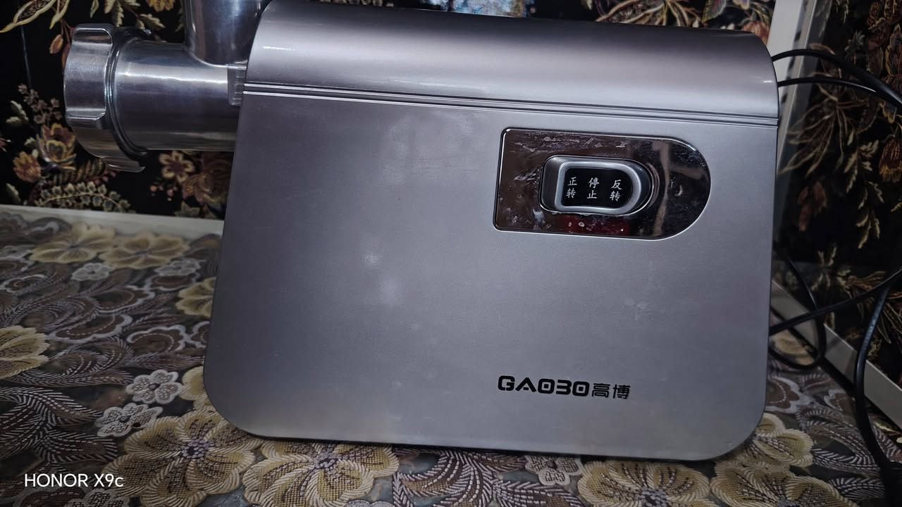 سلام عليكم عندي مثرامه للبيع لاستفسار ***********
