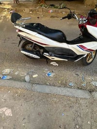 بيسي اكس مكينة ١٢٥ دراجه مابيها اي نقص مكينتها بلاديه وكفراتها بلاديه ...