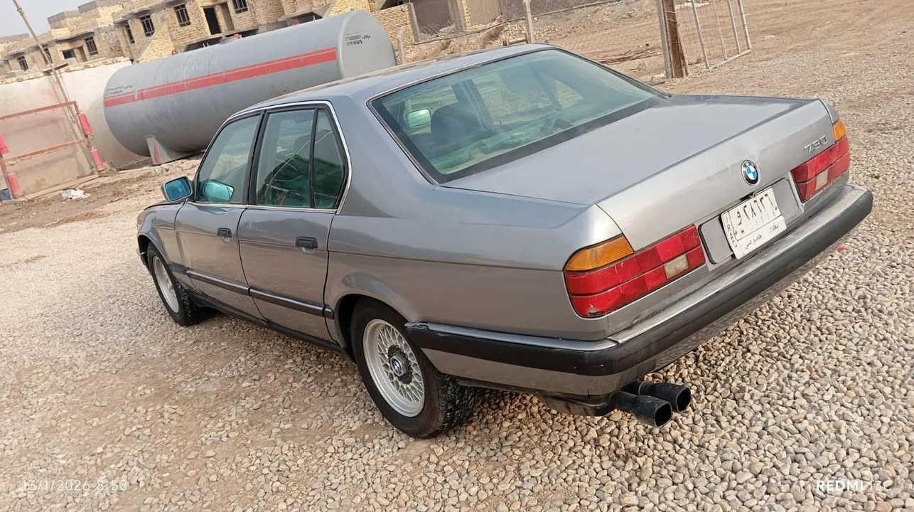 يا الله سلام عليكم للبيع بي ام دبليو 730 سياره حلوه خير من الله مكينه بلاديه حداديه كير مكينه فول رقم الماني جاهزه سياره  سعر 37 بيه مجال قليل 
للستفسار ‭ ‬
‭0780 766 6383
