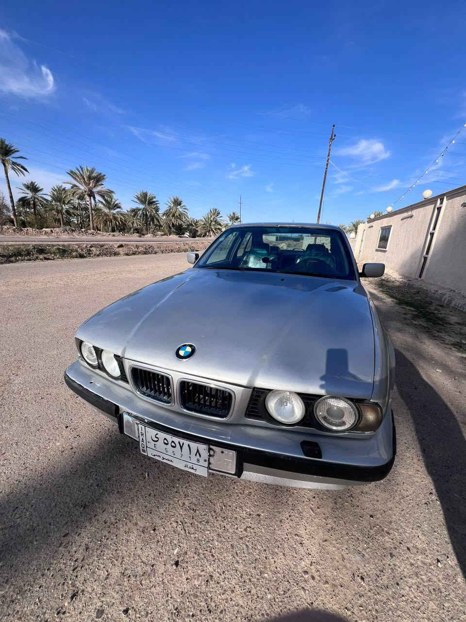 bm موديل 1990 
باسمي سنويه 2028
حجم 535
السياره تنته والكير ومحرك كلش نضيفات كهربائيات كاملة 
 السيارة مصبوغة عام
سعر 50 $$
لتواصل ***********
