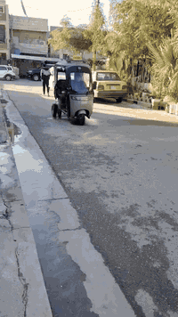 👍🌹 شباب السلام عليكم تيك توك كهربائي شحن للبيع توك توك جاهز اي نقص ما بيه بطاريات خمس بطاريات جديده كهربائيات شغاله بقلاتات اشاير ماسحه توك توك دبل تاير تحوير ما تنقلب بالسرعه سرعه 50 شراي عنواني بغداد ***********
