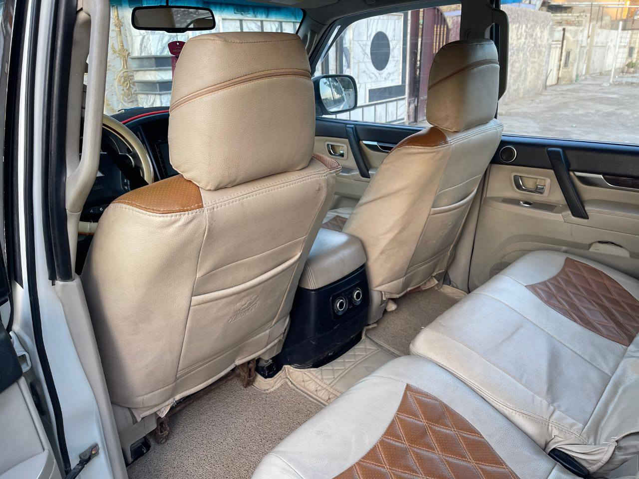 السلام عليكم عندي ميتسوبيشي باجيرو حبتور موديل 2010 مكفولة من الصبغ والضربة فول مواصفات محرك 6 سلندر مكانها بغداد سعراها 150 وبيها مجال ***********
***********
