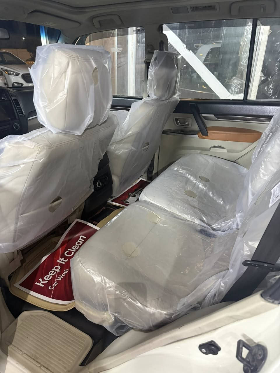 السلام عليكم باجيرو 2014حبتور فول دمام مكينة بلاد مامفتوحة تراي تبريد ثلج تخم تاير وباتري جديد جاهزة دواخل جدد بيهة طخة بالجاملغ الايمن ونصبغ هوة والبنيد اوبيهة جاملغ خلفي صبغ يعني 3 قطع والباقي مكفول السيارة محدثة 20سعرهة 137 بيهة مجال بسيط ***********مكانها بغداد الرصافة
