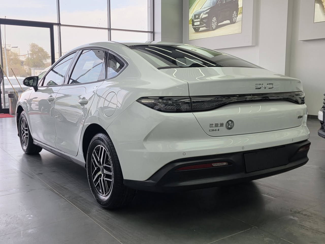 • بي واي دي سيل 05
• الموديل: 2025
• مواصفات: صيني 
• المسافة المقطوعة (العداد): 0 كم
• المحرك: 1.5 لتر هايبرد هجين 
• عدد الأسطوانات: 4 سلندر
• شركة: #KUWAITCARS 
• عنوان الشركة أربيل شارع مخمور
• أرقام الاتصال:
• ***********
• ***********
