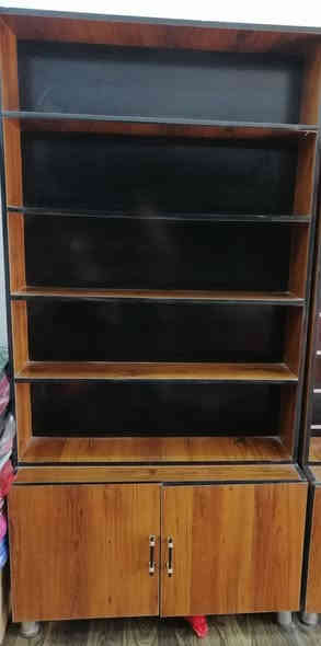 فاترينات عدد 5  
:*********** سيد احمد
***********منتظر
ملاحظه فقط الفاترينات
