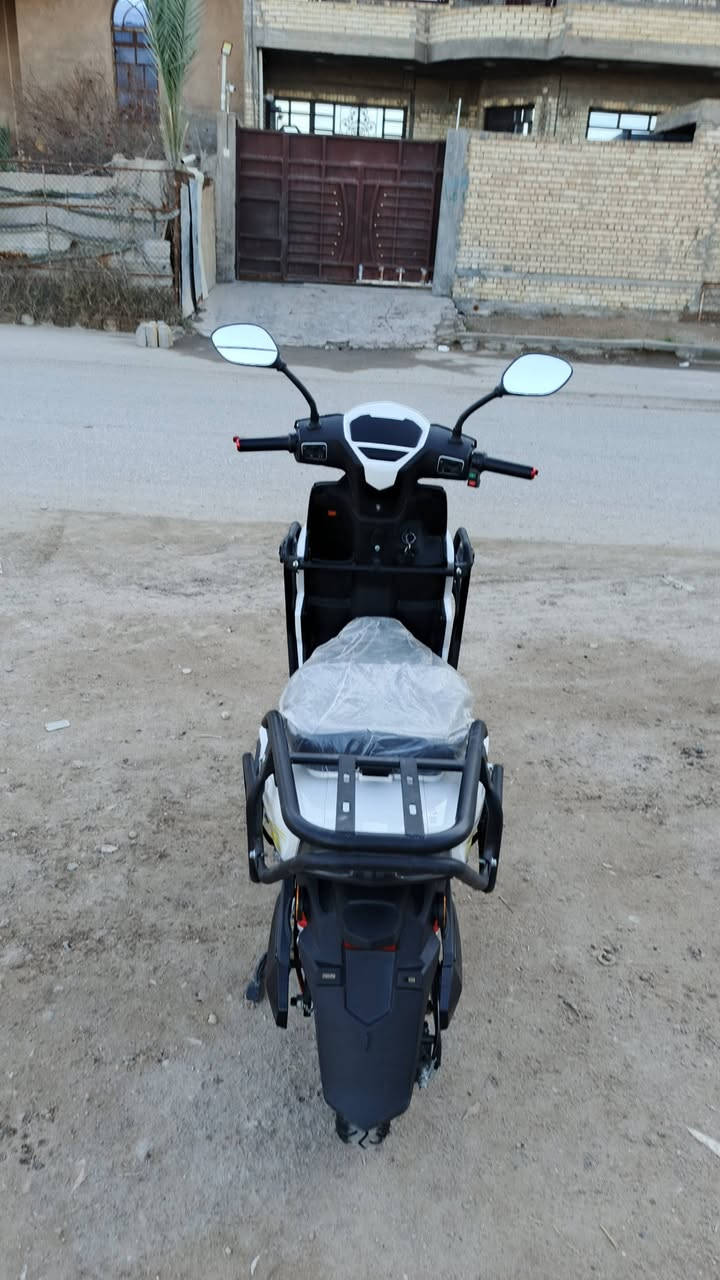 سلام عليكم دراجه سكنس GT  دراجه نضيفه حيل ملفهه 3000
اريدهه مليون 50 وبيهه مجال مكان بغداد أبو غريب الحصوره ‏‪***********‬‏ متواجد وتساب وفيس
