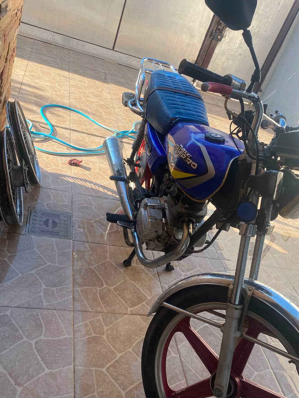نامي برو موديل١٩ ما بي اي عيب شرط
كهربايات كامل مابي نقص

سعر350 بي مجال مو شراي لا تكسر بسعره

***********
