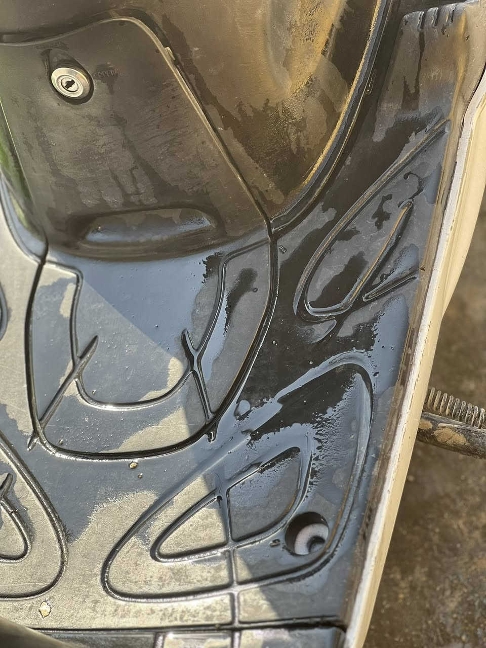 ‏السلام عليكم دراجة ‏للبيع لكزس 2008 كهربائيات كلها شغال سلف إشارة رباعي لايت امامي نظيفة حيل صار لها سنة وستة أشهر نازلة من الحاوية متروكه ￼ بسبب كابريتا عاطلة مكاني كربلاء حي القدس السعر 200 وبيها مجال للاستفسار اتصل ***********￼￼￼
