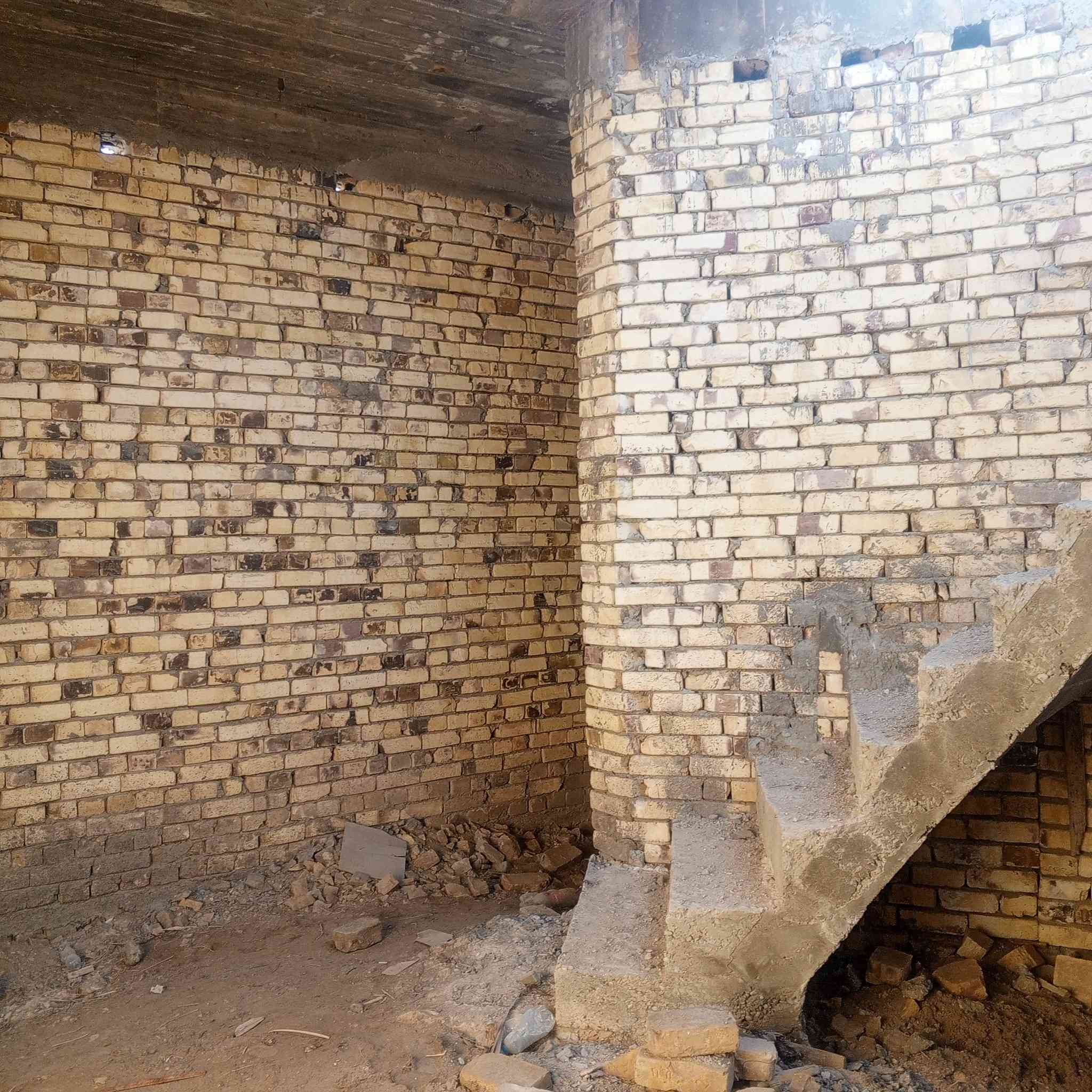 2 بيوت للبيع في مجمع الامير السكني  هياكل واحد صب مسلح 100 متر غرفه وصاله وستقبال ومطبخ وصحيات خارجيه وداخليه  ولثاني 125 متر هيكل بدون صقف بنا طابوق رباط صب مسلح بي غرتين 2 نوم استقبال مطبخ صاله صحيات خارج وداخل  للبيع العنوان بالتفصيل في زراعي التقيه الثانيه قرب سيد محمد ابو عرابيد مقابيل سيراميك السفير   طريق الديوانيه حمزه عل يسار خلف سكه القطار  للستفسار عن السعر ولعنوان 
***********# اتصال فقط 👉
***********# أسيا 👉 
***********# واتساب فقط 👉
