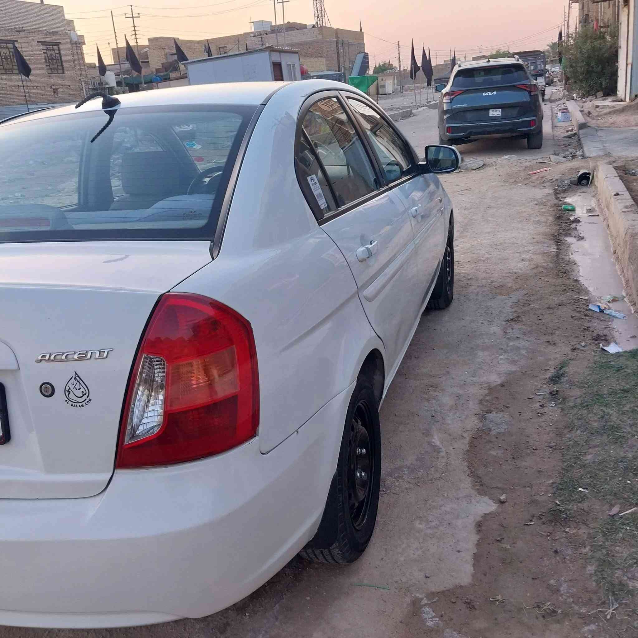 يالله سلام عليكم بيع مستعجل اكسنت 2010 سياره جديده ماشيه ١٨٨ حتى الجرس شغال محرك ١٦٠٠ حداديه خير من الله تخم تاير رقم ذي قار انكليزي مداور ثاني يوم مكانه ناصريه مدينة الصدر هاتف *********** السعر ٨٧ بيه مجال قليل@
