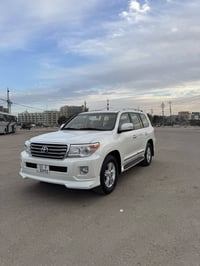 لاندكروز • ٢٠١٥ • ١٠٠ الف