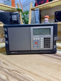 بعد اذن الآدمن قطعة نادرة لهواة الراديو Grundig Satellit 700 تحفة ألما...