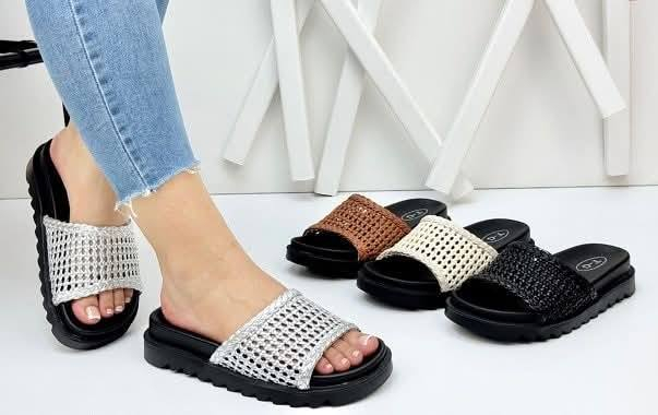 متوفر جملة سعر الدزن ٦٠ الف للحجز والاستفسار ***********
