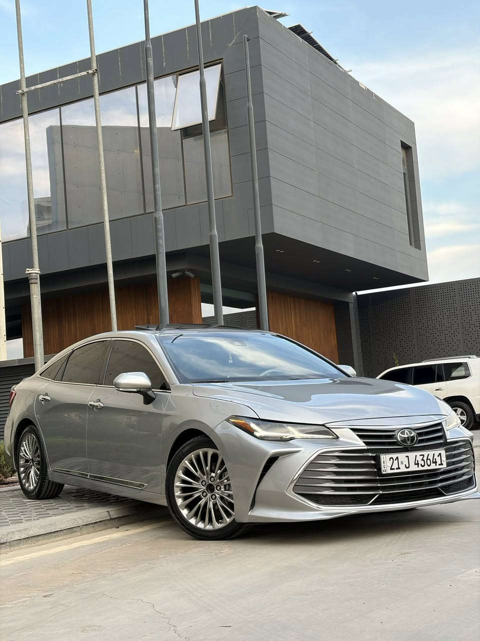 Toyota Avalon 2019 Limted   
 تویوتا الافلون 2019 لیمتيد 
٦ سلندر .. ✈️🚀
4T1BZ1FB7KU027863 ره قه م شانصى
‎سعر /243 و مجال 
موبایل / ***********
***********
مواصفات فوولل فولل Limted 1/1 
( ٥ کامیرا ،، کامیرا ۳٦٠ ،، داتاشوو ،، سماعات JBL،، عدسات لیگزز ،، کشنات جلد ،، کشنات تدفئە و تبرید ،، فتحە ،، بصمە ،، وایرلیس جارج شاحن مال موبایل ،، رادارات امامی و خلفی ،، رادار جانبی سیارە هوایە مواصفات بیها اذا نکتبها یرید جریدە ... ) 

الاخوان سيارە بیها1 قطع صبوغ بدون دواخل بدون ایرباک ایرباک بلادی بجم کبس دواخل شواصی و لغود مابیها 
محرك و الكير بشرط ما مفتوحه و بدون اي خلل بشرط شهر ..

4 تایرات و ويل جدیدە بلادية 
 سنويه و رقم فحس و هزه جديده و بااسمي ...
 بدون خلل کهربائی بشرط 
 تحویل و وکالە بشرط نفس اليوم ...

   مکان : السليمانيه مركز المدينه 
   سعر : 243 و بيها مجال 
   موبایل :***********
