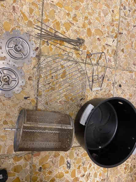 سلام عليكم
شوافيه كهربائيّة للبيع جديده مستعمله مرات قليله وتحتوي ع العديد من الجزاء مثال تشوي معلاگ وسمك وبيزا وتمن  وغيرها 
العنوان كربلاء قرب مستشفى الحجى  
سعر 50وبيه مجال 
***********الرقم 👉🏻
