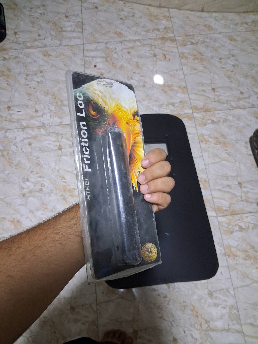 السلام عليكم ورحمة الله وبركاته عندي غراض تصفيه محل بقت منهن عندي  بل بيت شي قليل مو هواي كلهن درجه اولى ماكو مستخدم الي يحب يستفسر مكاني بغداد متواجد عل خاص
