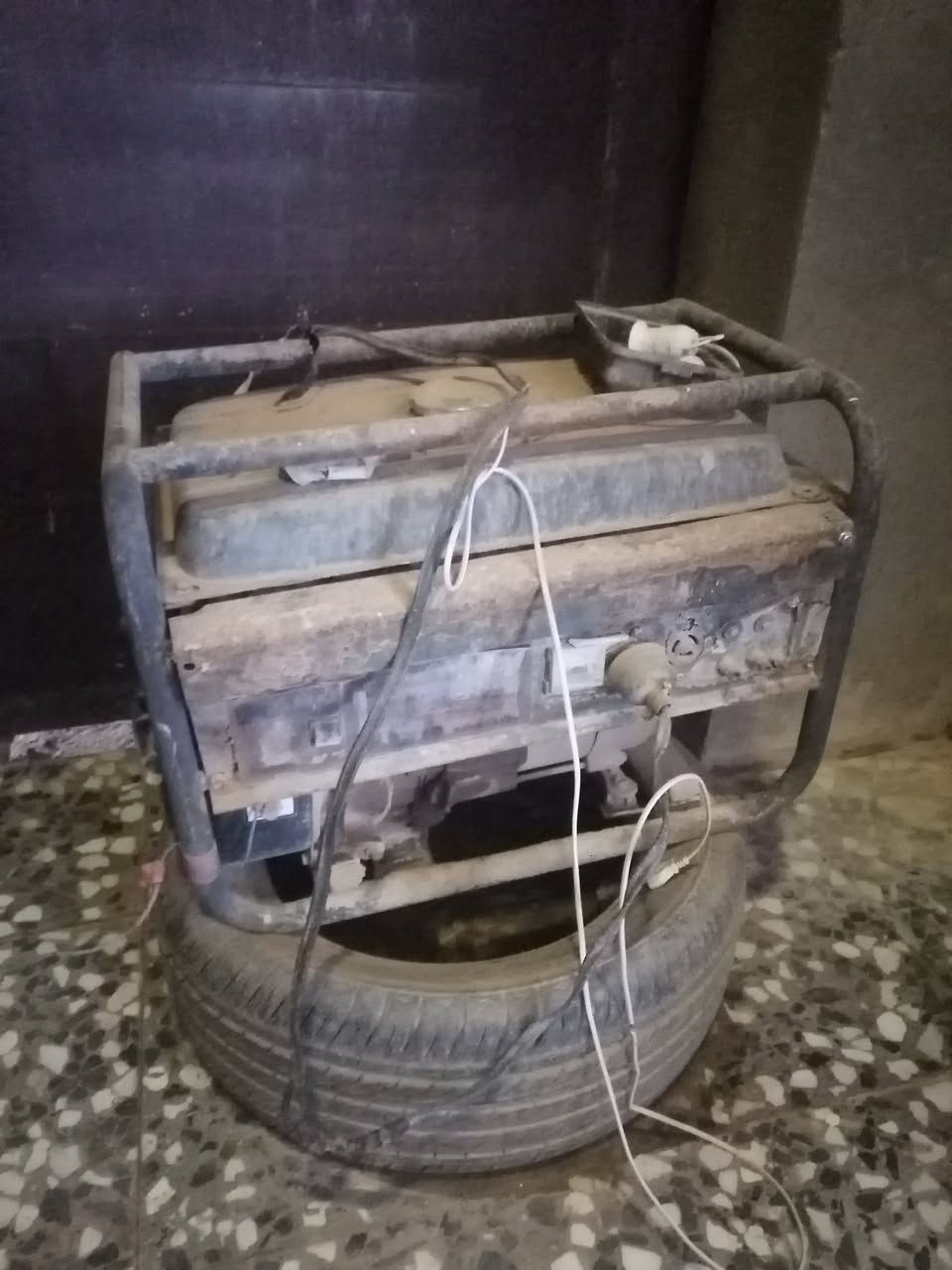 غراض مستعمله للبيع.. ثلاجه، مبرده، براد، مولده منزل.. فقط المبرده شغاله.
للإستفسار الاتصال على الرقم التالي ***********
