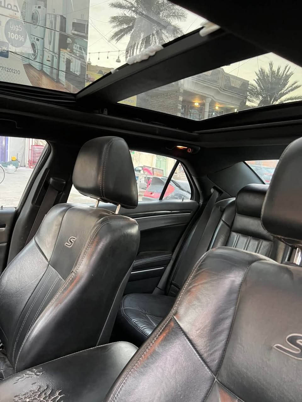 اوباما  s 2018 اصل رقم بغداد بسمي ضربه كما موضح بالصوره جاهزه السياره من اي شي ماشيه 70 الف mi  السعر 220 مجال بسيط 
مكان السياره ناصرية ***********
