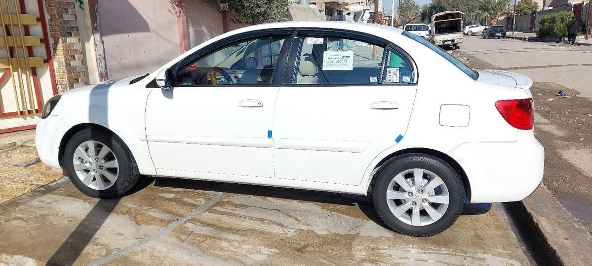 كيا ريو موصفاته معروفه 2012 مكفوله بس بارد بل صندوك.علا كد شبر السعر 109 وبيها مجال بسيط        رقم 📱 ***********
