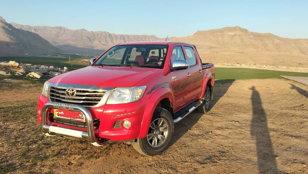 توێتا هایلۆکس 2014 سەید نەهرۆ گێڕعادی ، 
رقم سلێمانیە ،
پارچەڕەشە لەسەرساغی نوختەی پێوەنیە
 174 ڕۆیشتووە ، 
بەشەرتی ئەوەی بێعەیبە و فول سێرڤسی بۆکراوە
 شاشە ئایپادە ،و کامێرەی دواوەو پێشەوەی هەیە ،
سەنەوی نوێ یەو هەزەی تازەیە
 بەناوخۆ مەوە یەک دیناری مەسرەفی تێدا نیە 
و بنی تازە داگیراوەو
 هەرچوار تەگەر و بانص و ڕۆت و ڤۆڵت 
و دەبڵو تەبەڵەو بوش فەحلی تازە گۆڕاون

سـعـر : 213 گەڵا و موعامەلە

گێر و مەکیەنەی بەشەرت نەکراوەتەوە 
هیچ کێشەیەکی تێدا نییە 

ژمارەی خاوەنەکەی 
*********** رانية, السليمانية
