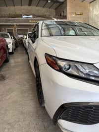 كامري هايبرد وارد امريكي موديل 22  حادث السيارة قبق الصندوق فقط بدون د...