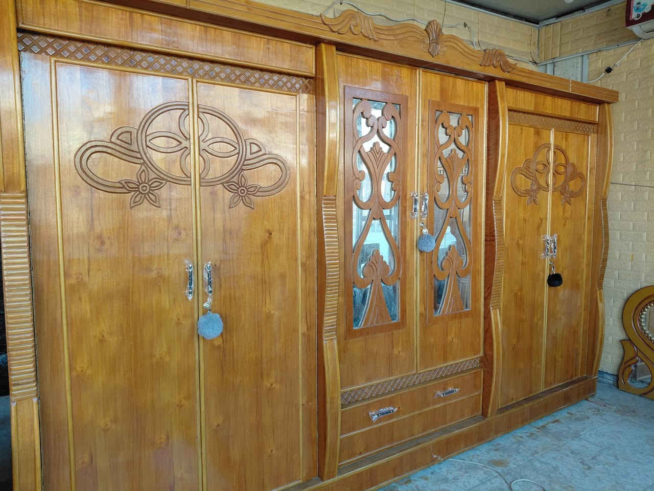 غرفه نوم ام السته طابق واحد نظيفه داخل وخارج صاج ضهر جرجوبه زاويه كنتوري خمسه ملم عنوانه كوت حي الجهاد شارع النجارين نجارة ومعرض الحجامي الاتصال او مراسلة الصفحه ***********
