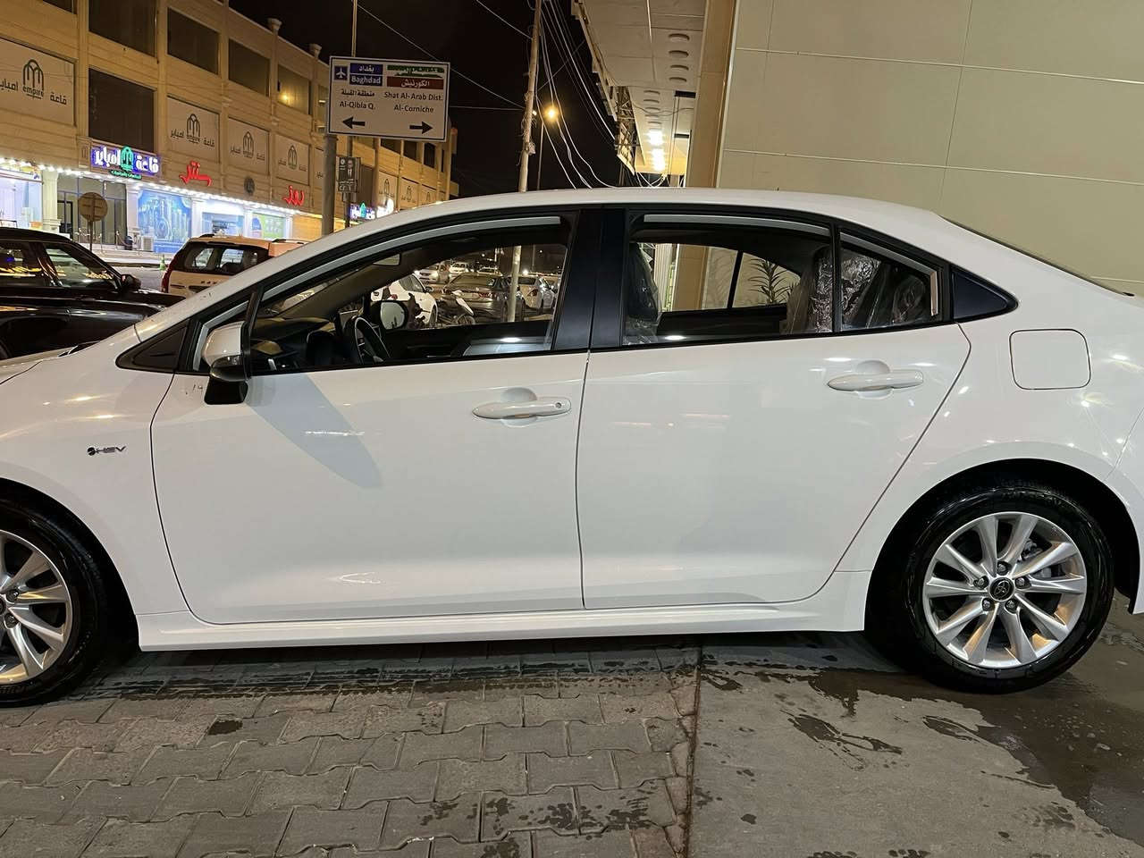 كورلا خليجي فول مواصفات كفاله عامه رقم بغداد ماشيه 9000 مقترض وكفيل  مكانها بالبصره رقم التلفون  /***********
