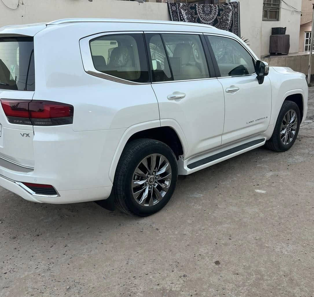 لاندكروز موديل 23 ساز باب اول VX رقم اربيل تحويل مباشر السياره كفاله من جكه ابره ماشيه 17الف السياره جديده بمعنئ الكلمه مكان السياره الانبار الرمادي سعرها 72000$يعني 720وبيها مجال 

‭0783 281 7280‬
