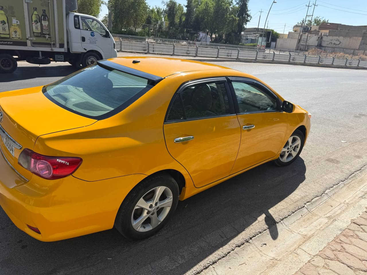 سلام عليكم للبيع كورولا مديل ٢٠٠٩ كندي رقم بغداد سنوية بسمي دفتر بانزين بيها نقابة مصفرة سنوية و هزة جديدة سنوية لل٢٠٣٠ سيارة بيها ٣ قطع بابين تبديل بلادي و جاملغ تجاري سيارة شادلها منظومة تبريد ميكانيكي تبريد ثلج سيارة بدون نواقص جاهزة للشغل سعرها ٩٠ و بيها مجال عنواني كركوك دروازة *********** كركوك, العراق
