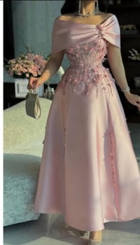 فستان • قياس ٣٨ • طول ١٥٥