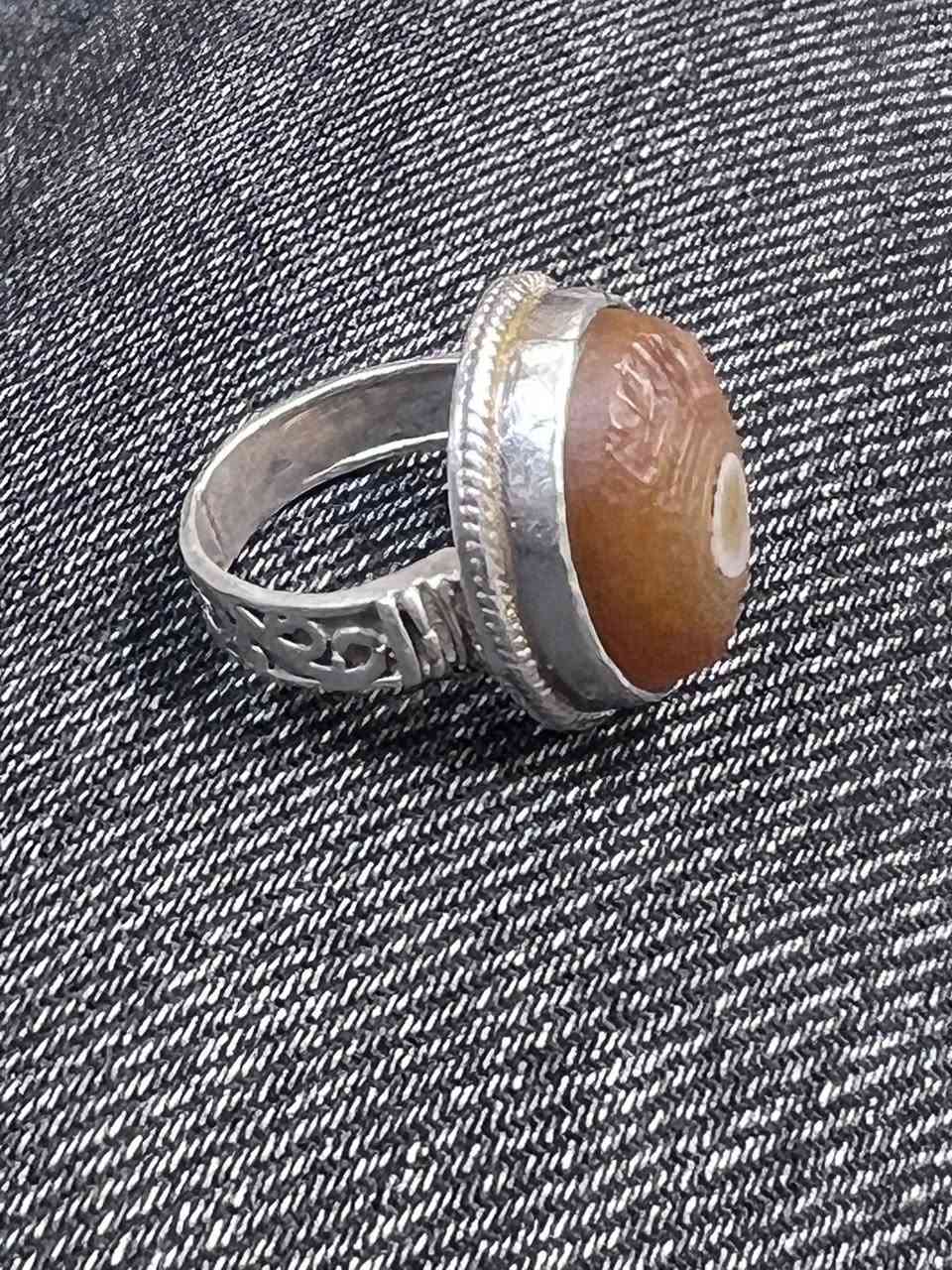 قدييييييم. تحفه 
السعر ع خاص


**إذا كنت صاحب هذا الإعلان وتريد حذفه لأي سبب، رجاءا أرسل رسالة إلى الدعم الفني**