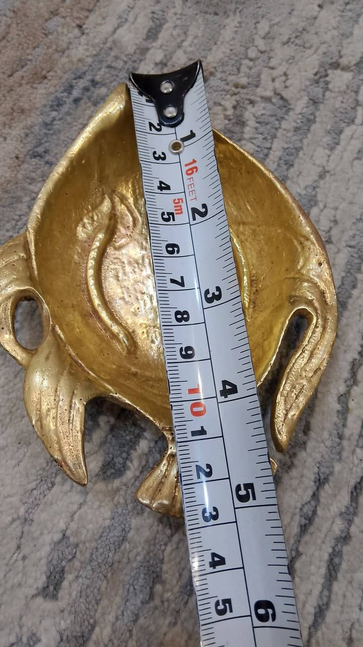 نفاضات نحاس قديمات 🌹🇮🇶
سعر القطعة 10 الف @إشارة


**إذا كنت صاحب هذا الإعلان وتريد حذفه لأي سبب، رجاءا أرسل رسالة إلى الدعم الفني**