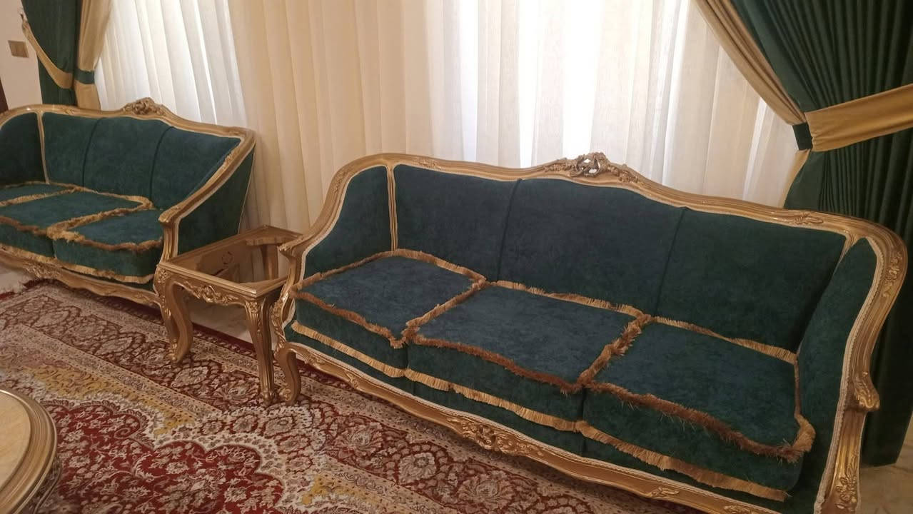 دوشمة  الاثاث التخم العراقي. والمصري والزان والتركي زور الصفحة وشوف الشغل العنوان بغداد شارع  فلسطين الفرع الثاني الطالبية. الاتصال وتساب ***********
