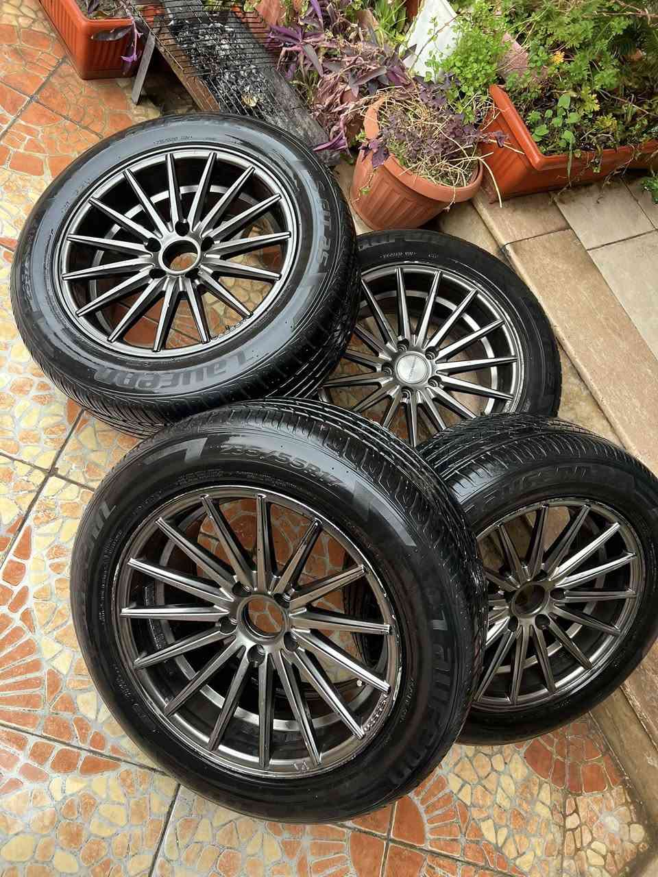 وياله حجم ١٧ فويسن مكفول من كلشي ويا تايرات كلش كلش نظيفه سعر ٣٧٥ الف مكان دهوك


**إذا كنت صاحب هذا الإعلان وتريد حذفه لأي سبب، رجاءا أرسل رسالة إلى الدعم الفني**