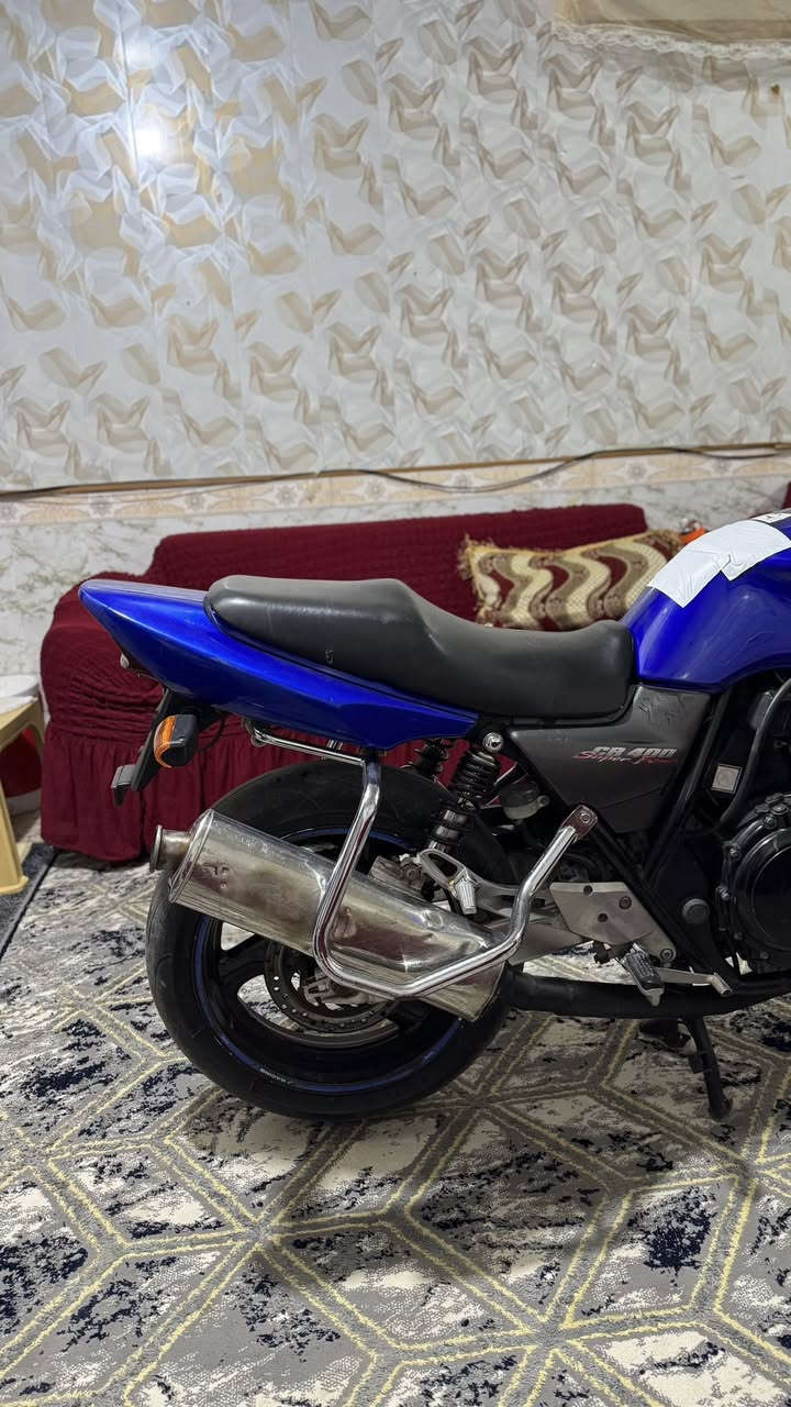 للبيع سيبي فور جيل ثاني  مكان الدراجه ميسان 
تعليمي محرك مكفول 
لدراجه نصبتها حلوه تايرات جدد كهربائيات فقط الاشاير مامربوطه 
لدراجه بيها شلعه قويه ونشاط ومعدل فول تحتاج فقط ترتيبات وملاحظات بسيطه 
السعر مليون و350 مستعجل على بيعتها 
0774 865 6412
